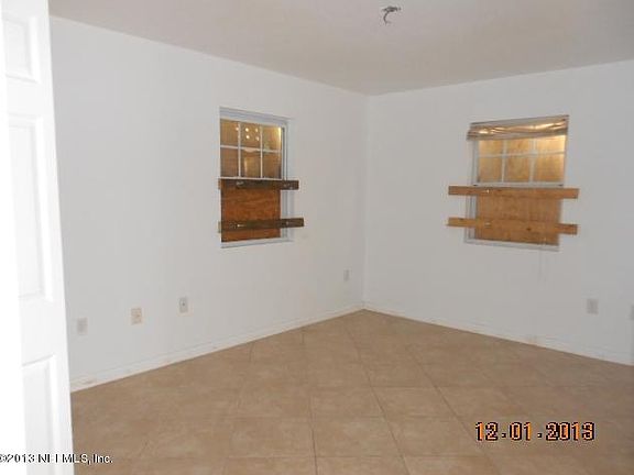 3rd image of 17771 54TH Place NW