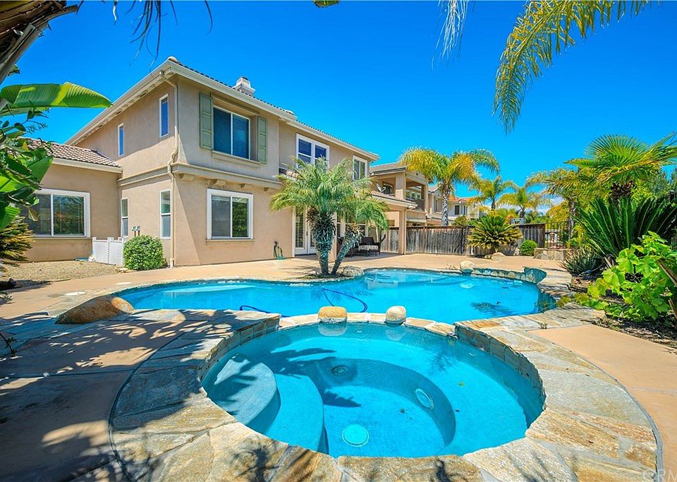 1st image of 32865 Northshire Cir