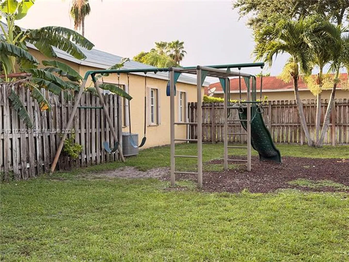 819 NE 214th Ln cu-1, Miami, FL 33179 — Photo 4