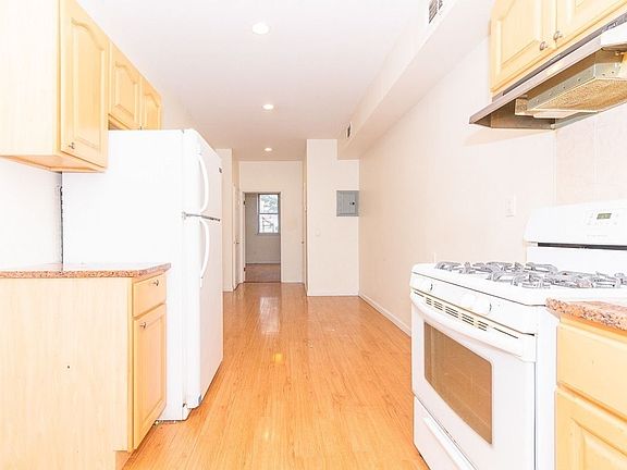 2nd image of 30 Driggs Ave #1LX