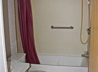 110 George St, Follansbee, WV 26037