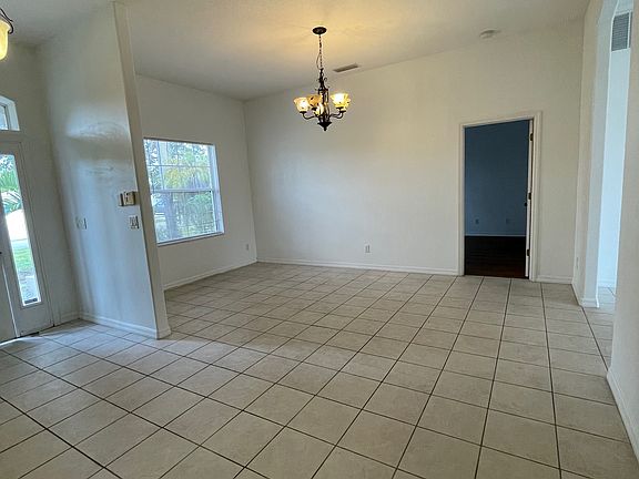 4th image of 3641 2nd St SW