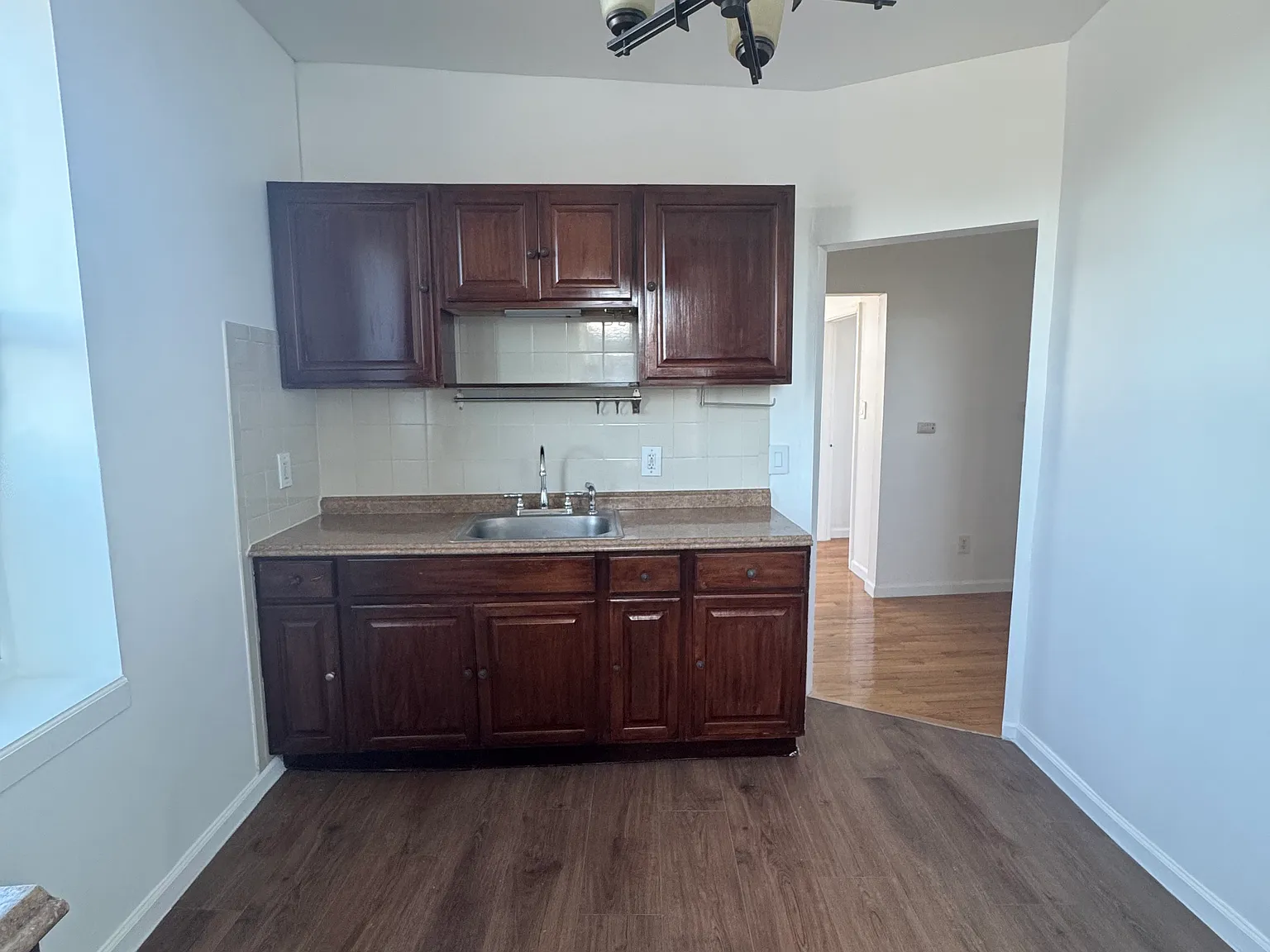 6001 Hudson Ave — Photo 4
