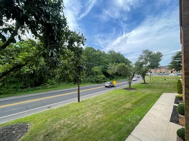 Autumn Ridge Apartments — Photo 94