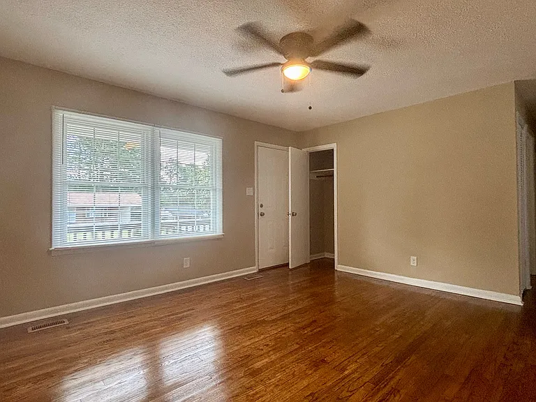 2614 Dumfries Dr — Photo 6