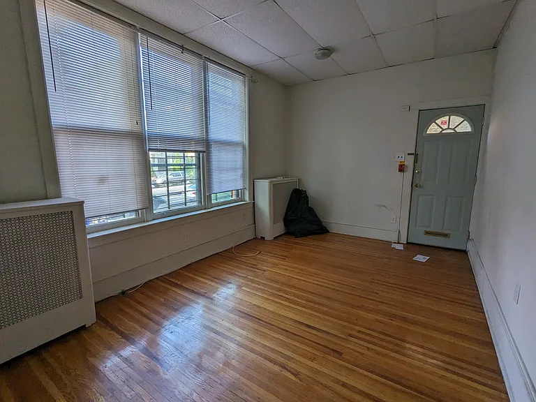 4520-spruce-st-1f-2-2