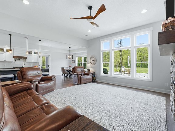 5th image of 1816 Golfview Dr