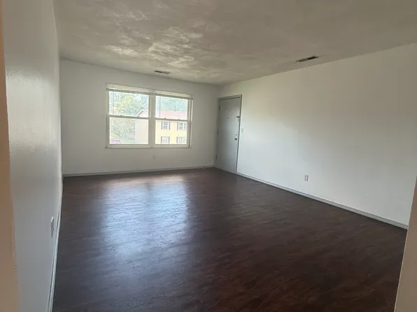 41 Fourscore Dr APT D, Belleville, IL 62226