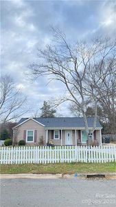 428 Cherry Wood Ln, Charlotte, NC, 28217