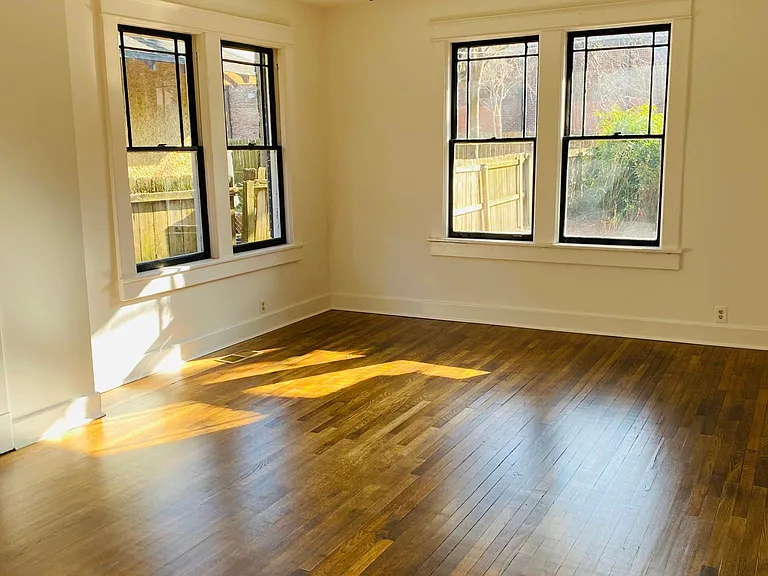 1683 York Ave — Photo 5
