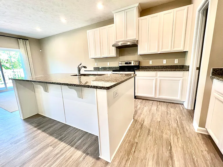 5735 Quarry Lake Dr SE — Photo 16