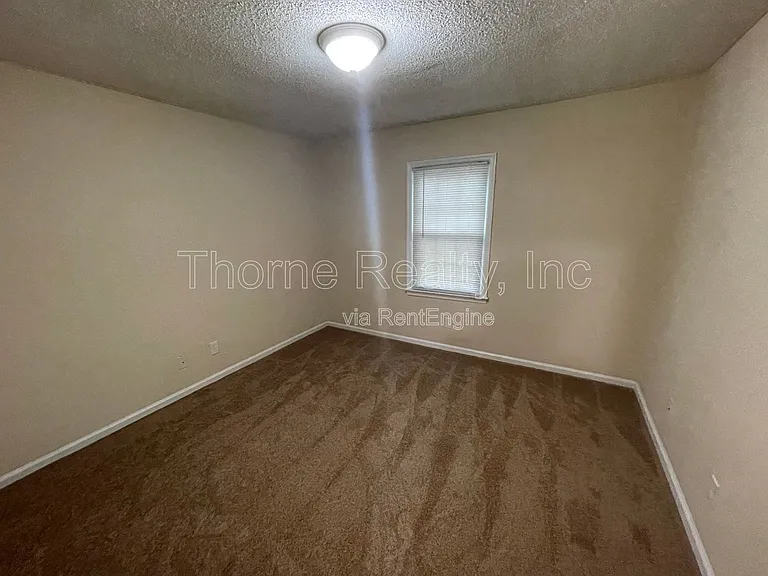 406 Dowd St — Photo 7
