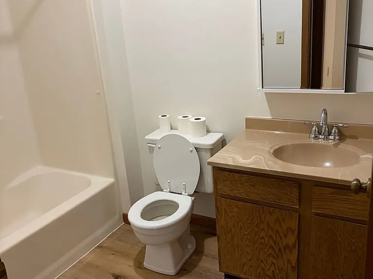 220 N Brookwood Dr — Photo 4
