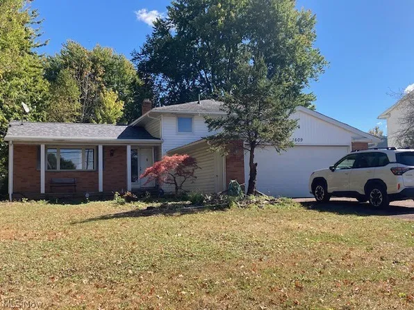 1609 S Carpenter Rd, Brunswick, OH 44212