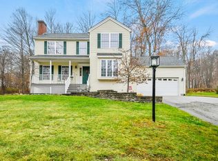 5 Ash Ln, Dudley, MA 01571