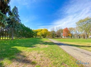 3072 Shoreland Ave, Toledo, OH 43611