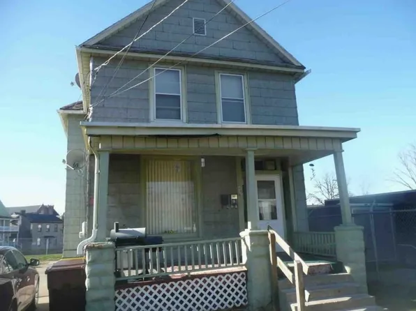 426 S Chicago Ave, Freeport, IL 61032