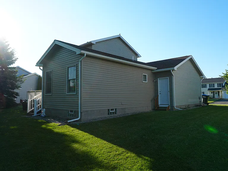 107 Salzer Hts — Photo 33