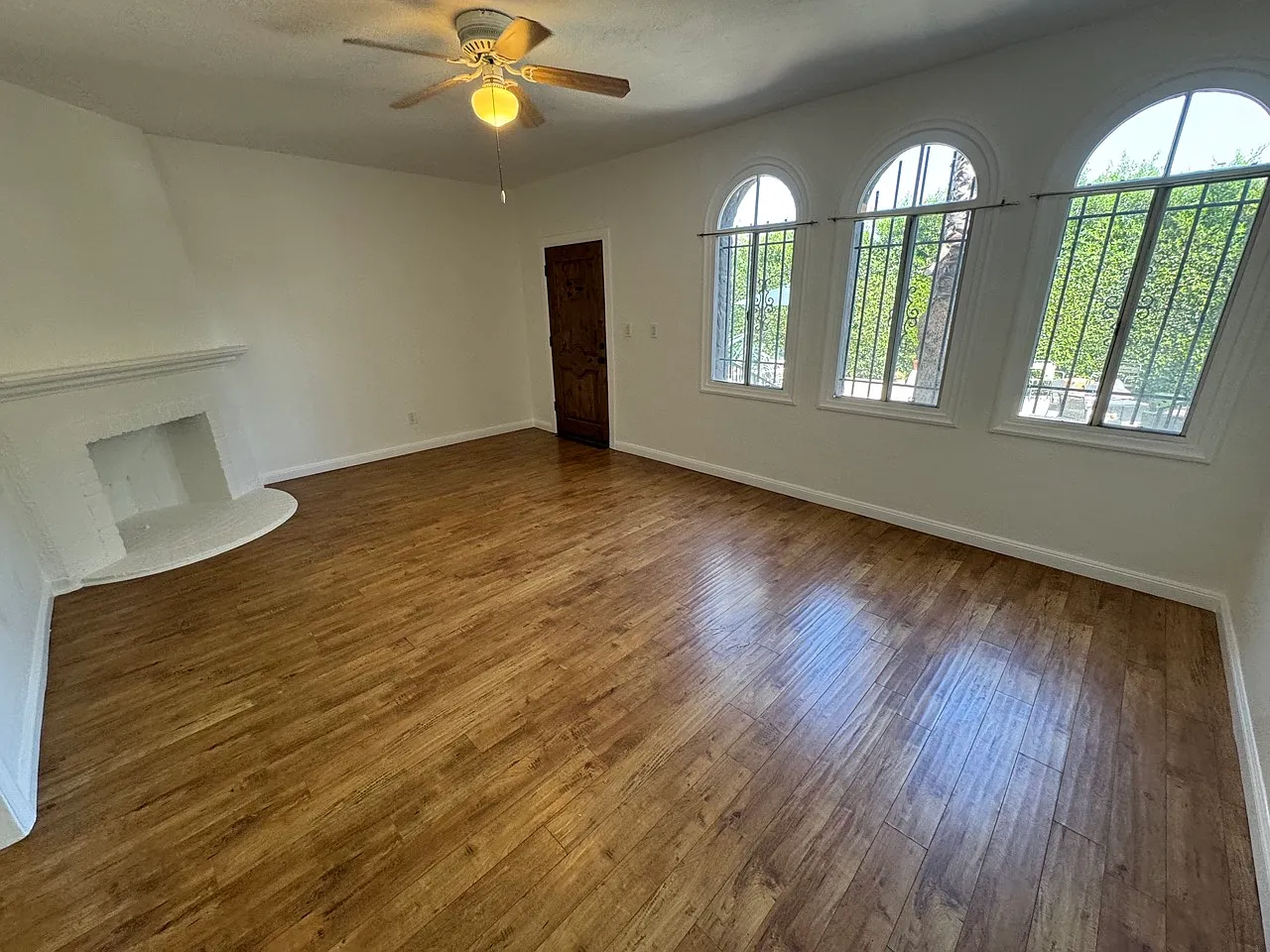 3 bed, 1200 sqft, $3,150 — Photo 1