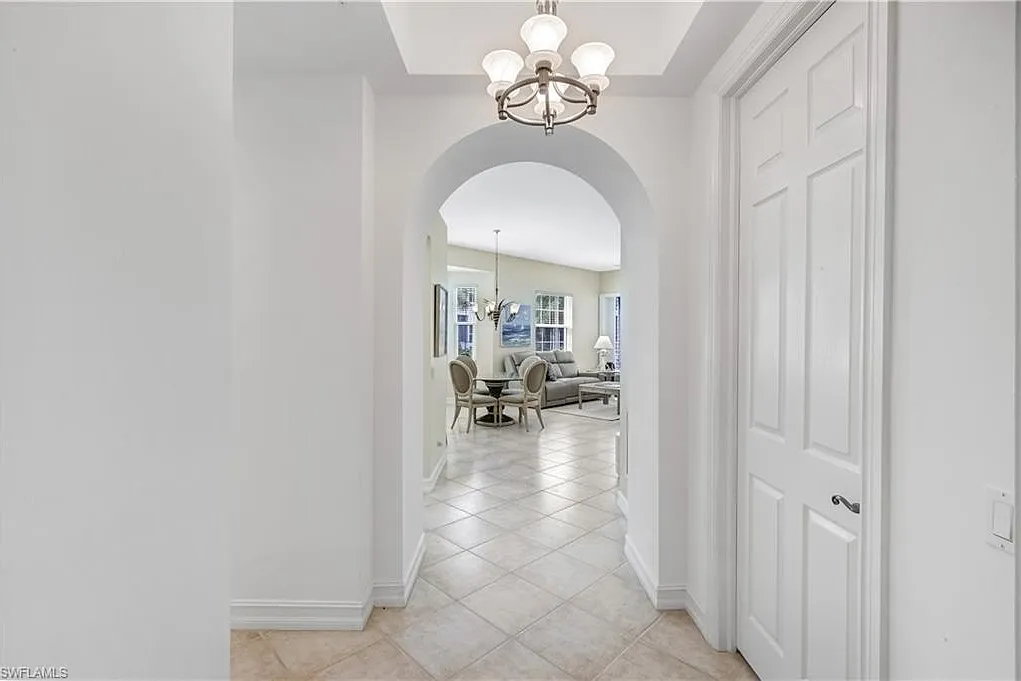 3 bed, 2.5 bath, 1964 sqft, $14,500 — Photo 3