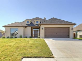 221 Bayless Ave, Godley, TX 76044