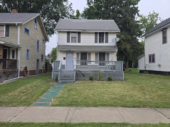 329 11th St, Elyria, OH 44035