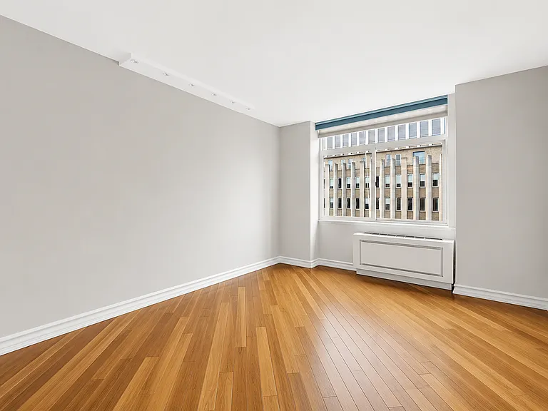 303 E 43rd St #11C — Photo 9