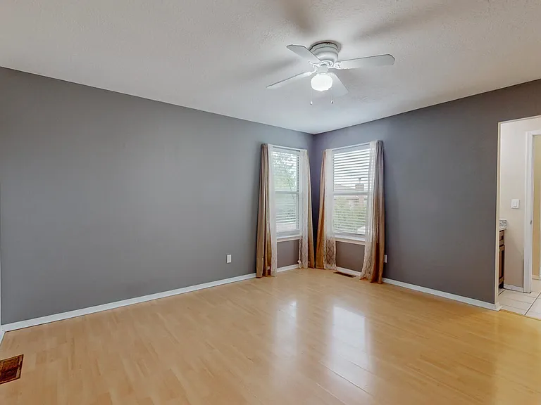 8405 Fairmont Dr NW — Photo 28