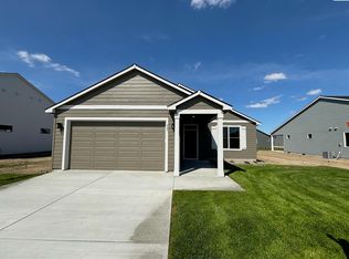 405 Pearl Ave, Grandview, WA 98930