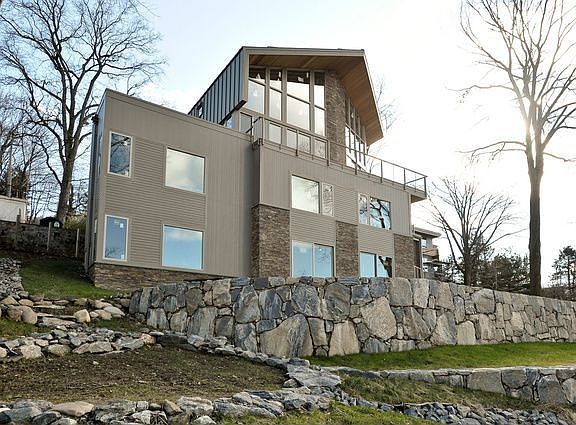 5th image of 109 Southlawn Ave