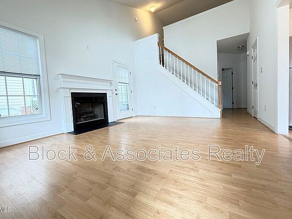 2nd image of 2701 Sterling Park Dr