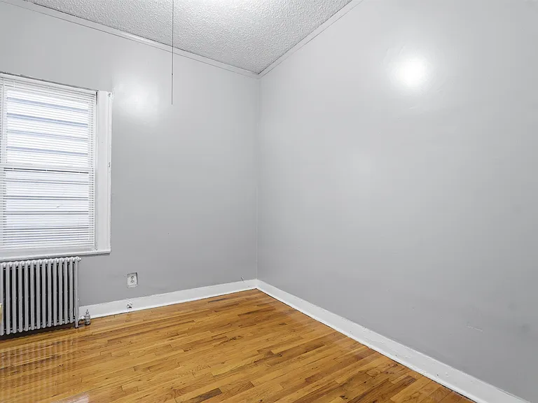 199 Ege Ave #199A — Photo 11