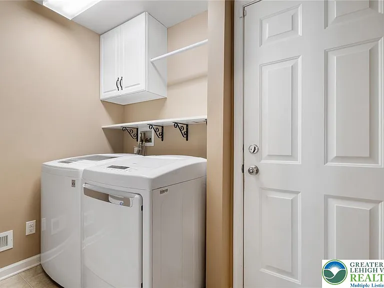 8455 Starling Rd — Photo 12