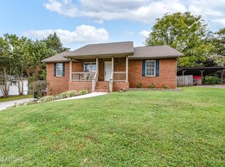 926 Brentwood Dr, Maryville, TN 37804