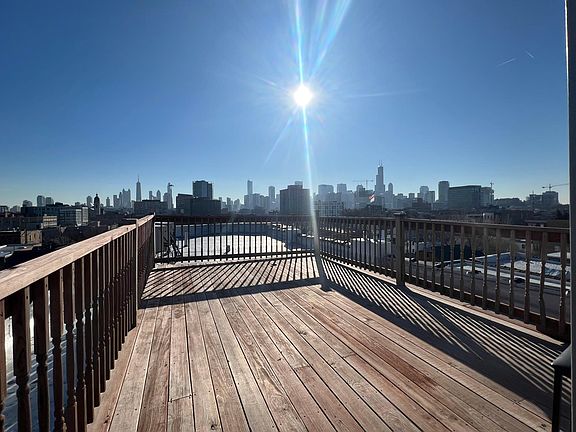 2nd image of 735 N Throop St #4F