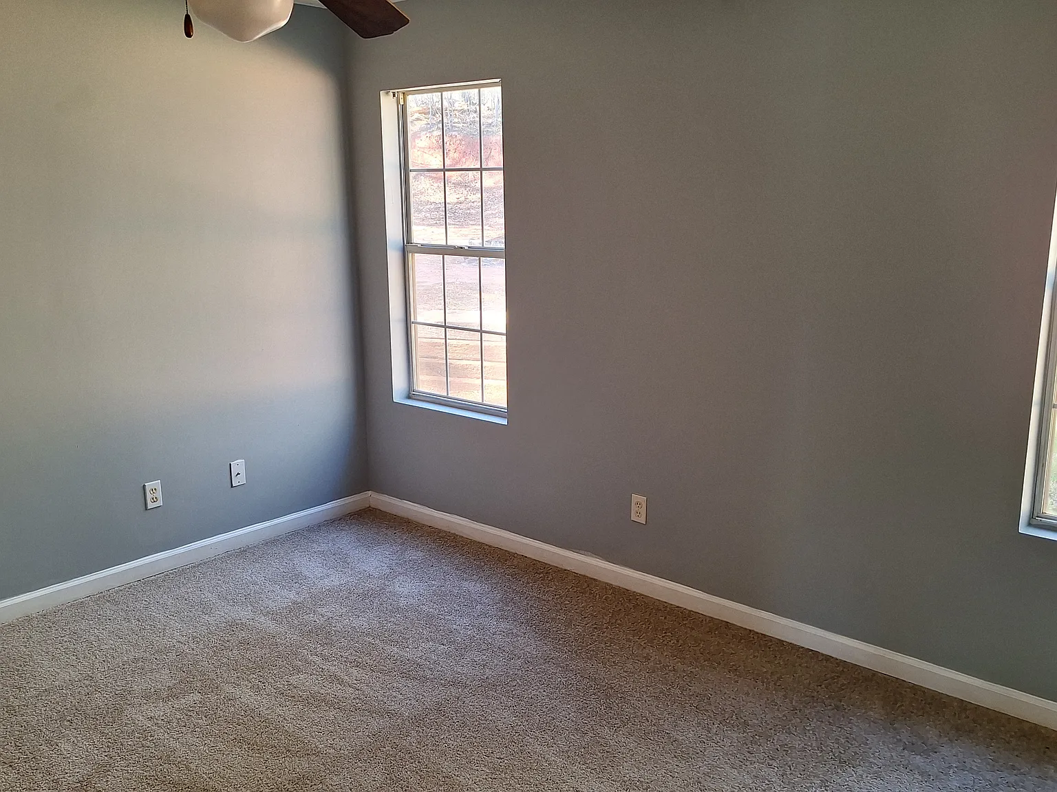 3 bed, 1288 sqft, $1,995 — Photo 2