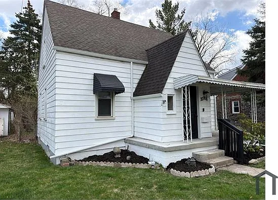 20768 Gentner St — Photo 2