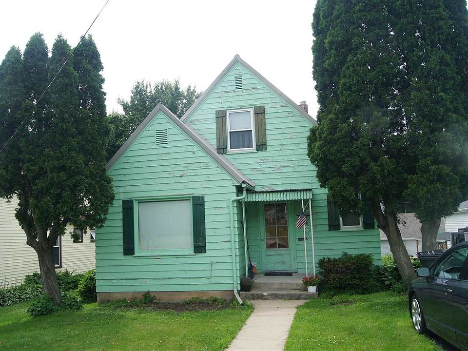 2nd image of 206 4th St NW