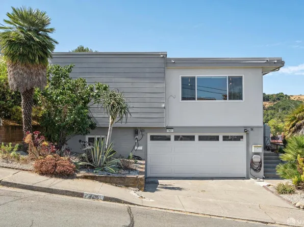 42 Rolph Park Dr, Crockett, CA 94525