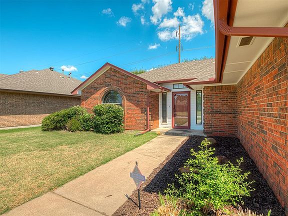 2nd image of 10208 Pinckney Ct