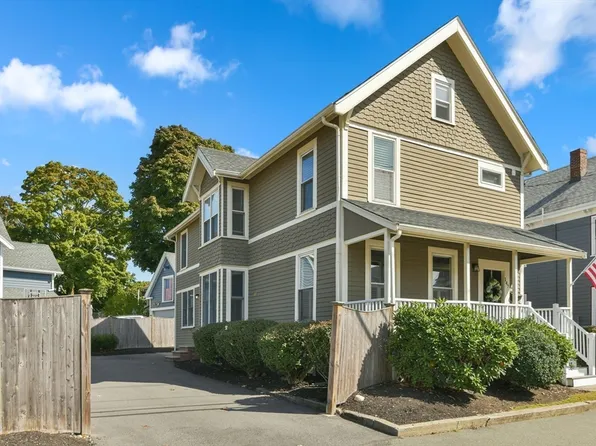 147 Melrose St, Melrose, MA 02176