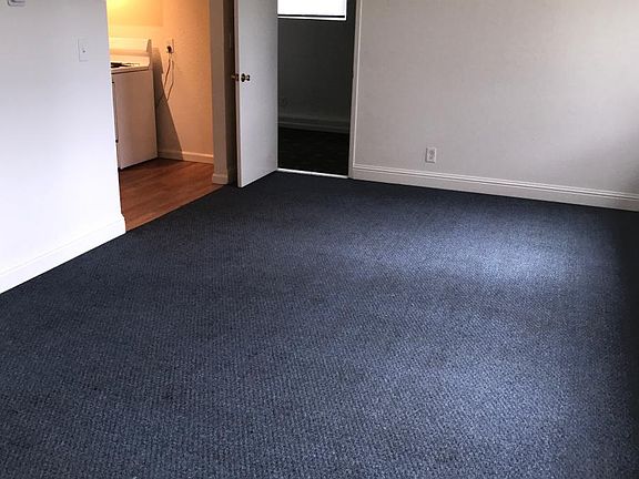 4th image of 2304 W Cortland Ave