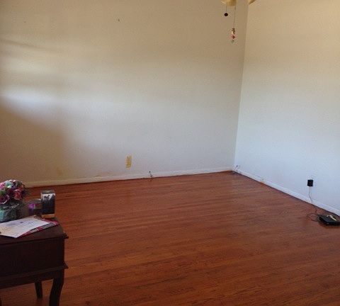 3rd image of 11932 Elkwood St