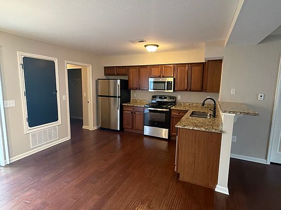 5th image of 115 Gifford Rd