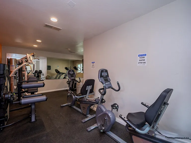Serena Vista Apartment Homes — Photo 9