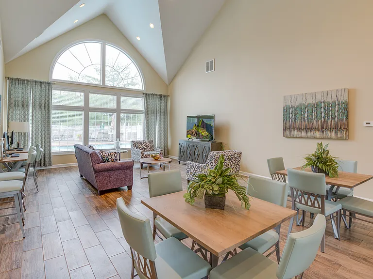 Somerset Pointe — Photo 12