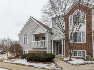2317 Dawson Ln #385, Algonquin, IL 60102
