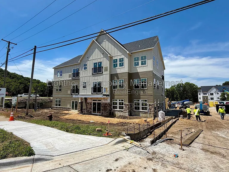 Riverbend Flats Apartments — Photo 57