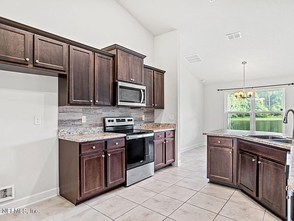4th image of 9175 EMILY LAKE Court