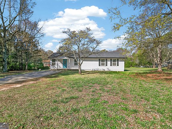 2nd image of 571 Oak Grove Rd